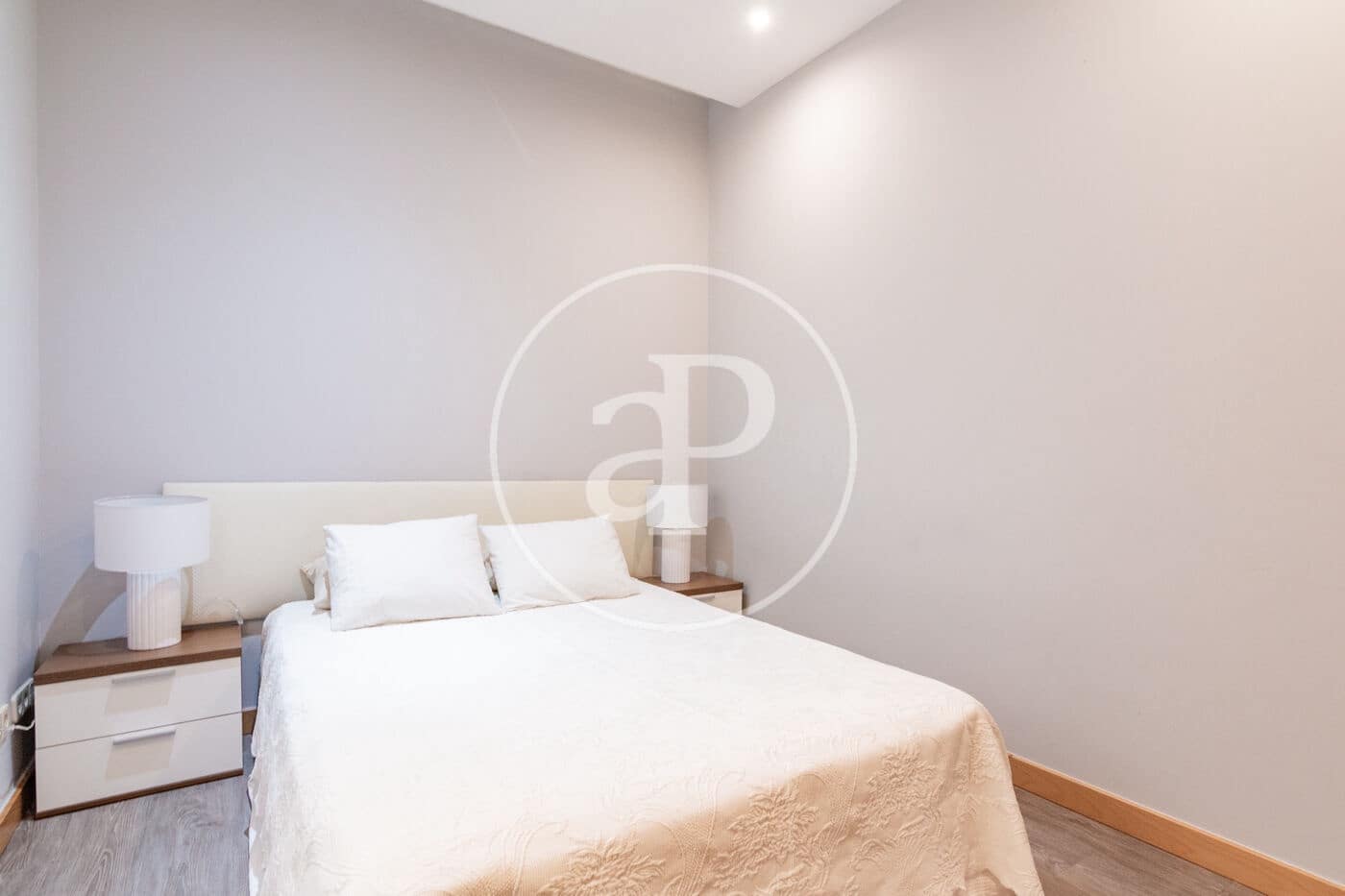 2 slaapkamer Appartement te huur in Madrid stad - € 2.500 (Ref: 9192568)