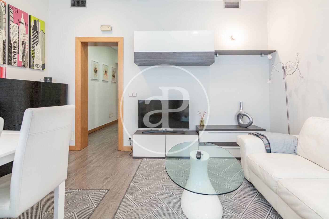 2 slaapkamer Appartement te huur in Madrid stad - € 2.500 (Ref: 9192568)