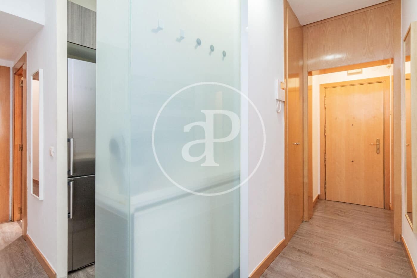 2 slaapkamer Appartement te huur in Madrid stad - € 2.500 (Ref: 9192568)