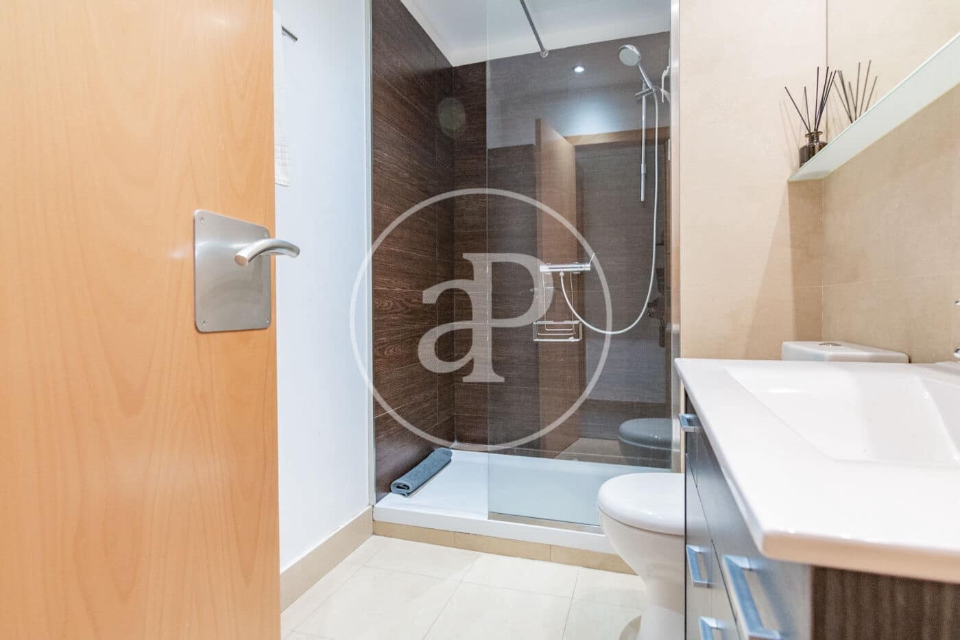 2 slaapkamer Appartement te huur in Madrid stad - € 2.500 (Ref: 9192568)