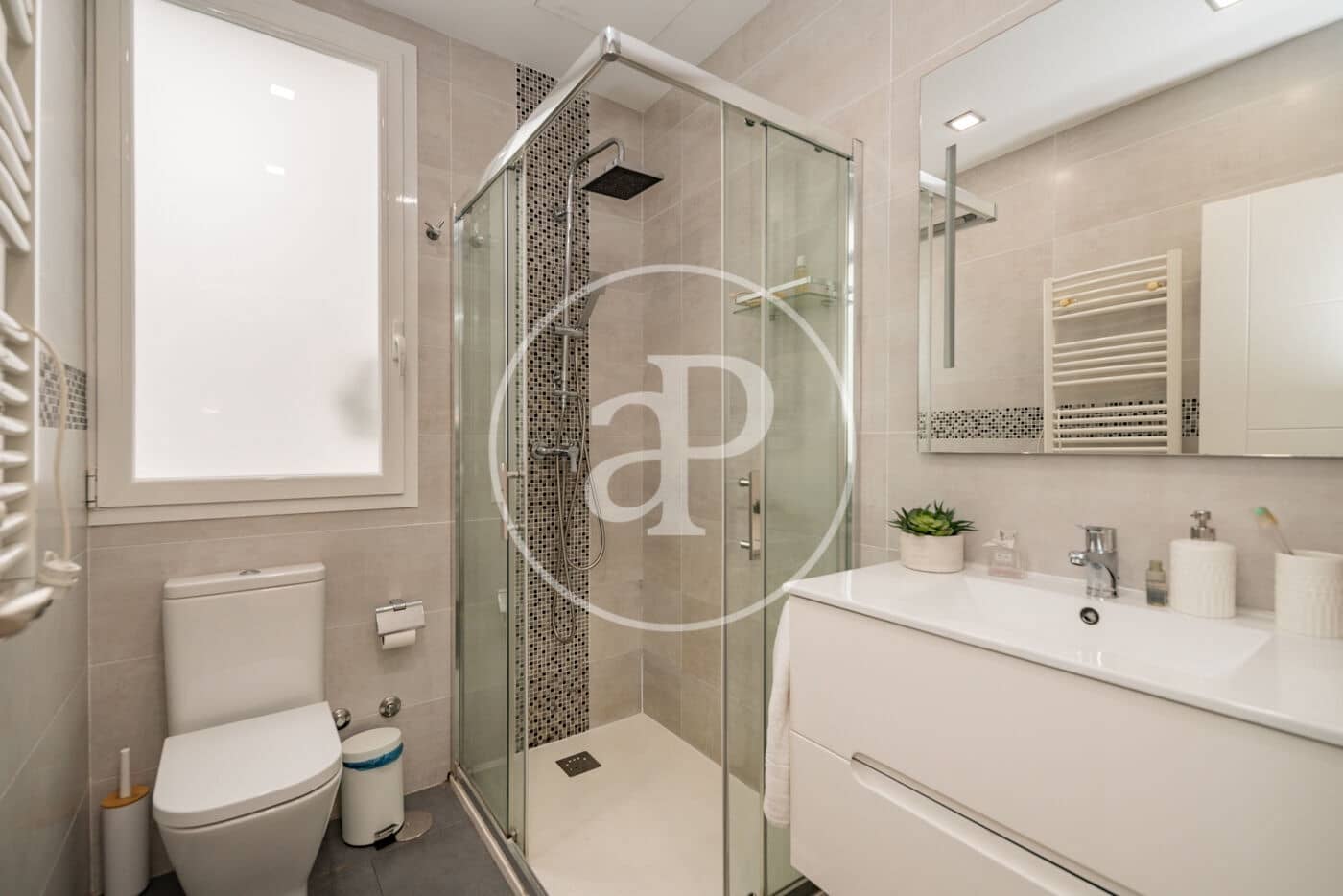 3 quarto Apartamento para arrendar em Madrid cidade - 2 600 € (Ref: 9194014)