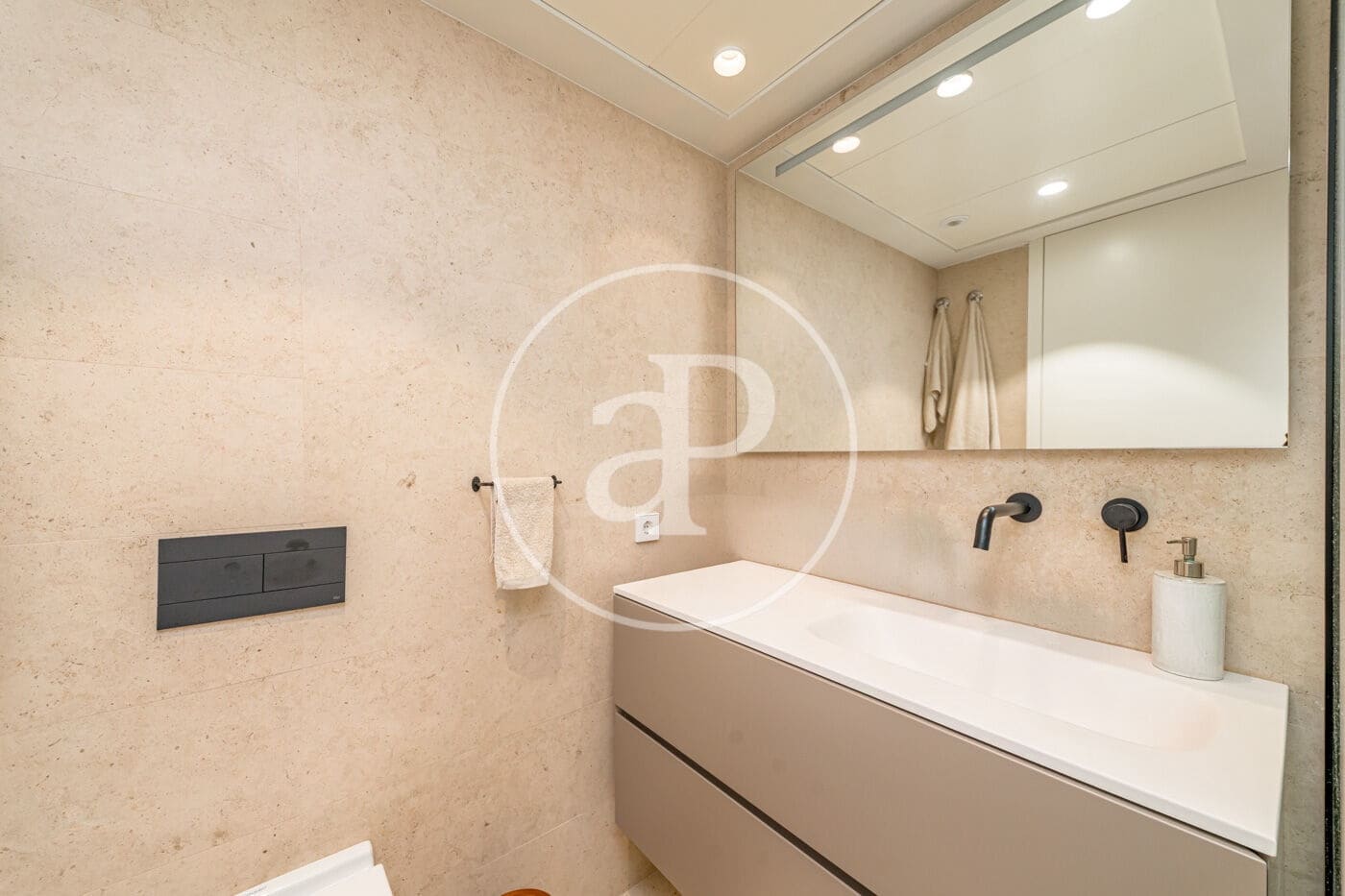 2 soveværelse Lejlighed til salg i Madrid by - € 1.680.000 (Ref: 9197966)