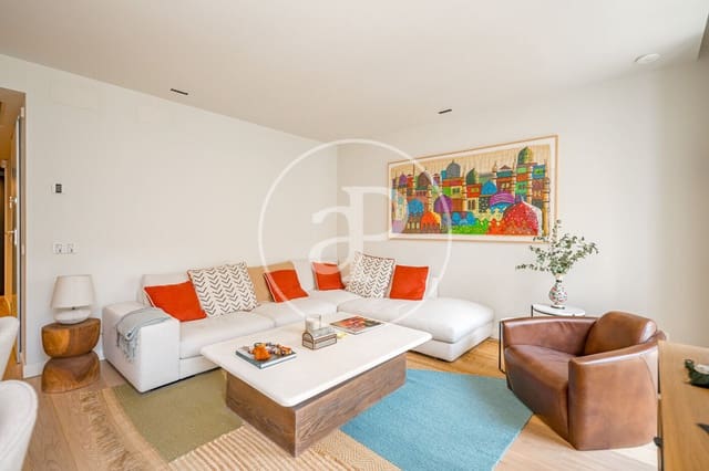 2 soveværelse Lejlighed til salg i Almagro, Madrid by - € 1.680.000 (Ref: 9197966)