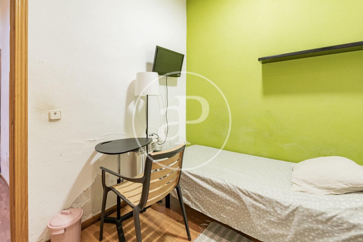 4 soveværelse Lejlighed til salg i Madrid by - € 390.000 (Ref: 9200733)