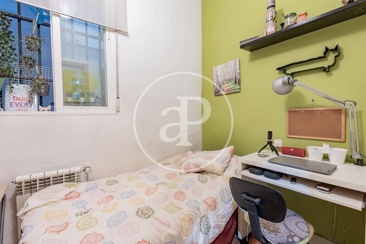 4 soveværelse Lejlighed til salg i Madrid by - € 390.000 (Ref: 9200733)