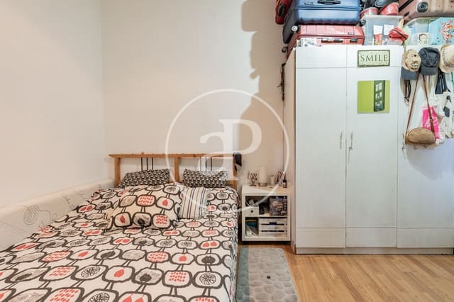 4 bedroom Apartment for sale in Embajadores, Madrid city - € 390,000 (Ref: 9200733)