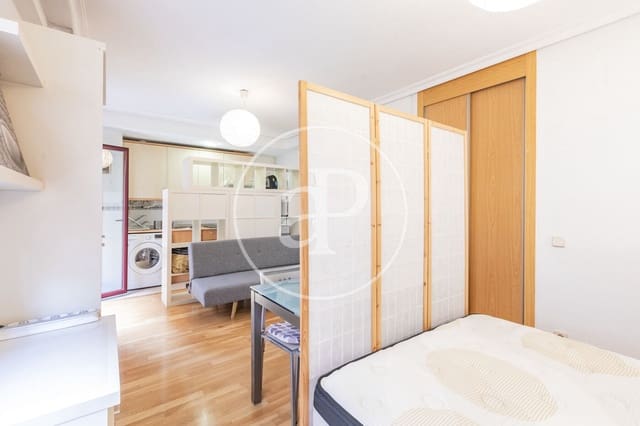 1 slaapkamer Appartement te huur in Delicias, Madrid stad met zwembad - € 1.200 (Ref: 9200735)