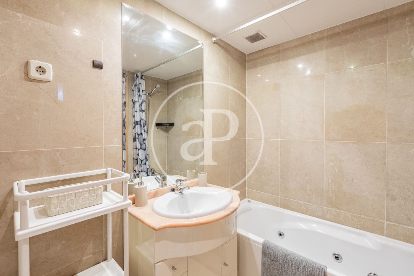 1 camera da letto Appartamento da affittare in Madrid citta con piscina - 1.200 € (Rif: 9200735)