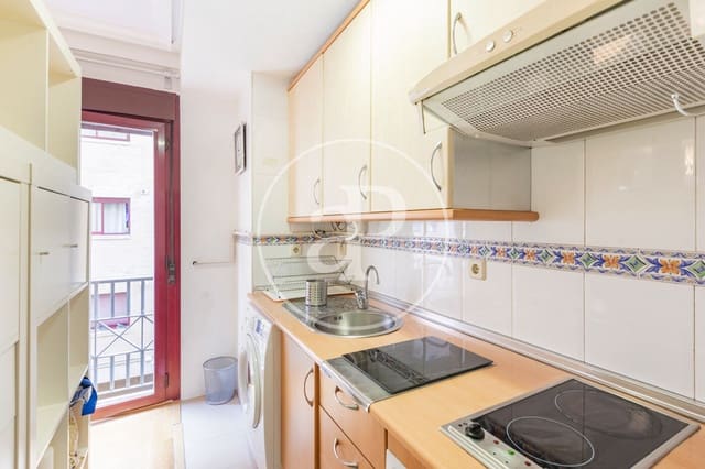 1 slaapkamer Appartement te huur in Delicias, Madrid stad met zwembad - € 1.200 (Ref: 9200735)