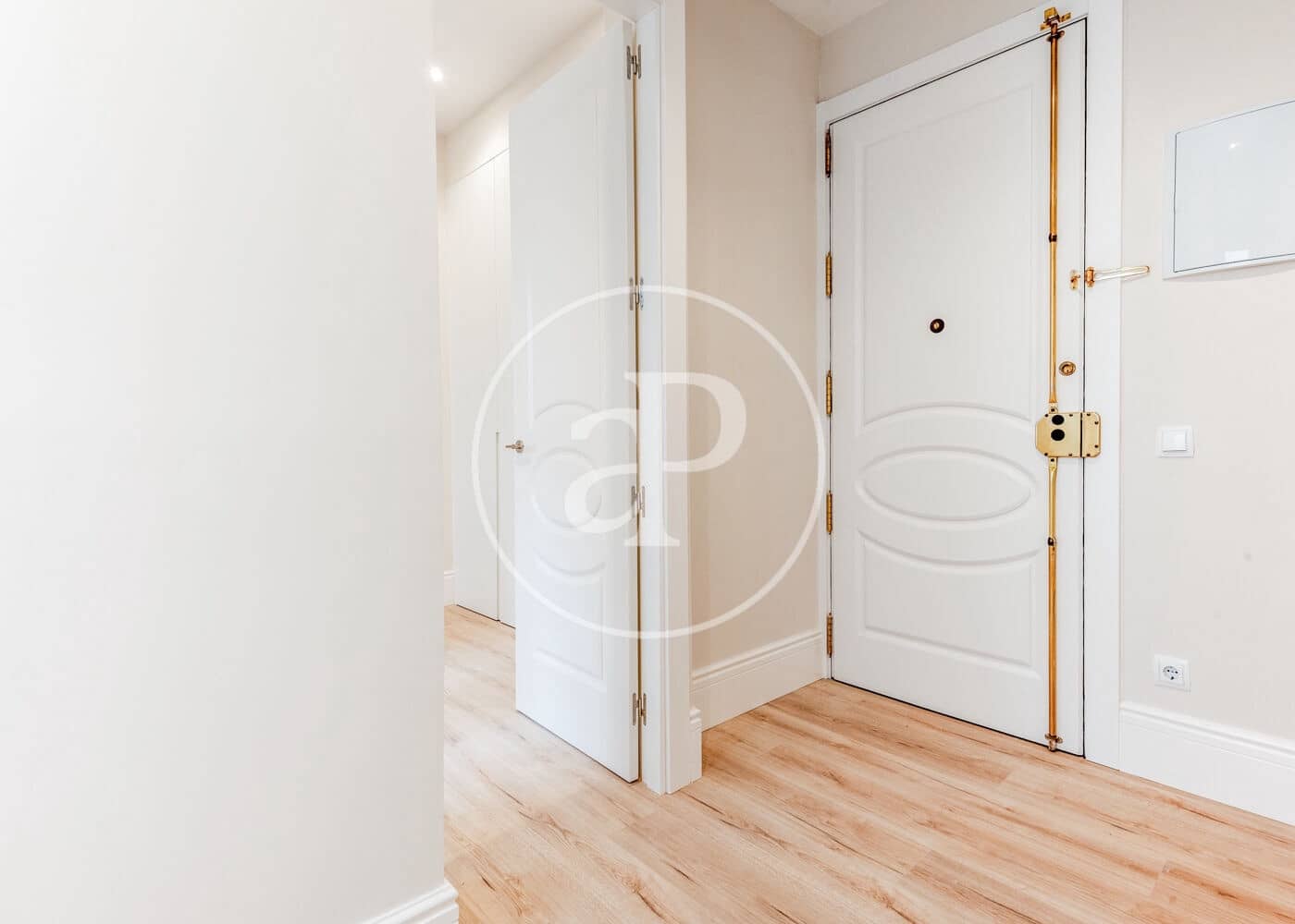 3 soveværelse Lejlighed til salg i Madrid by - € 1.650.000 (Ref: 9200743)