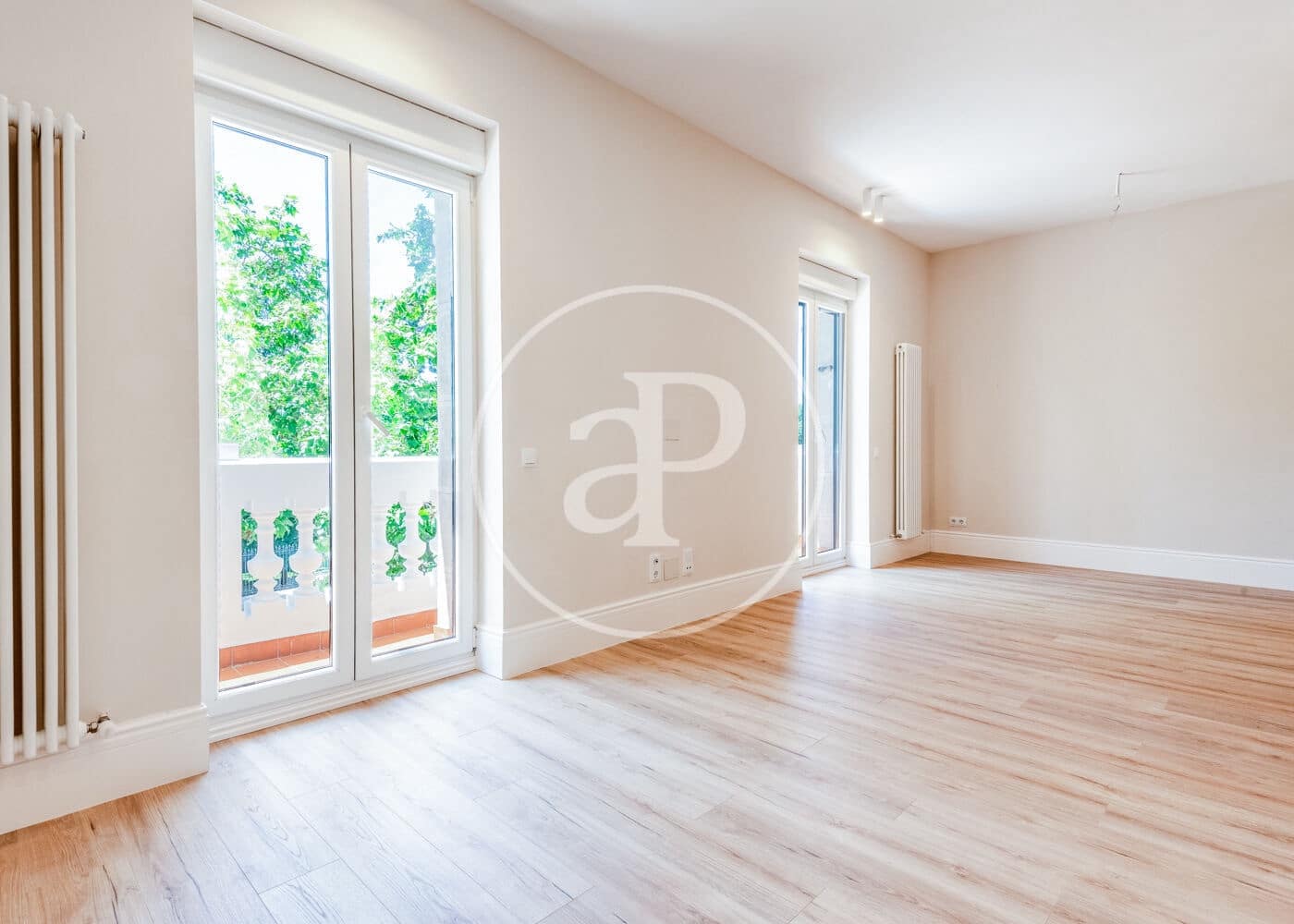 3 soveværelse Lejlighed til salg i Madrid by - € 1.650.000 (Ref: 9200743)