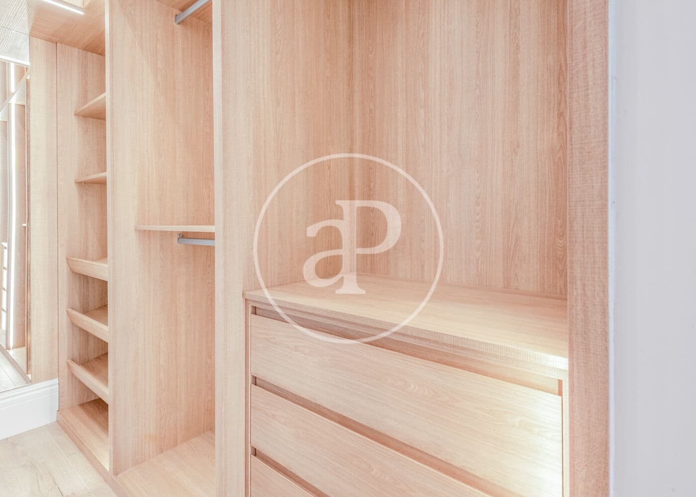 3 soveværelse Lejlighed til salg i Madrid by - € 1.650.000 (Ref: 9200743)