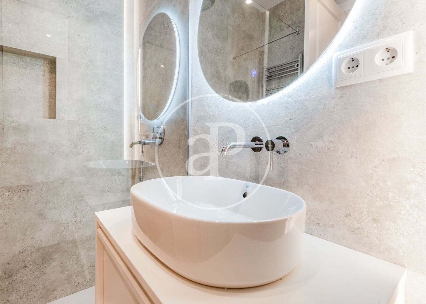 3 soveværelse Lejlighed til salg i Madrid by - € 1.650.000 (Ref: 9200743)