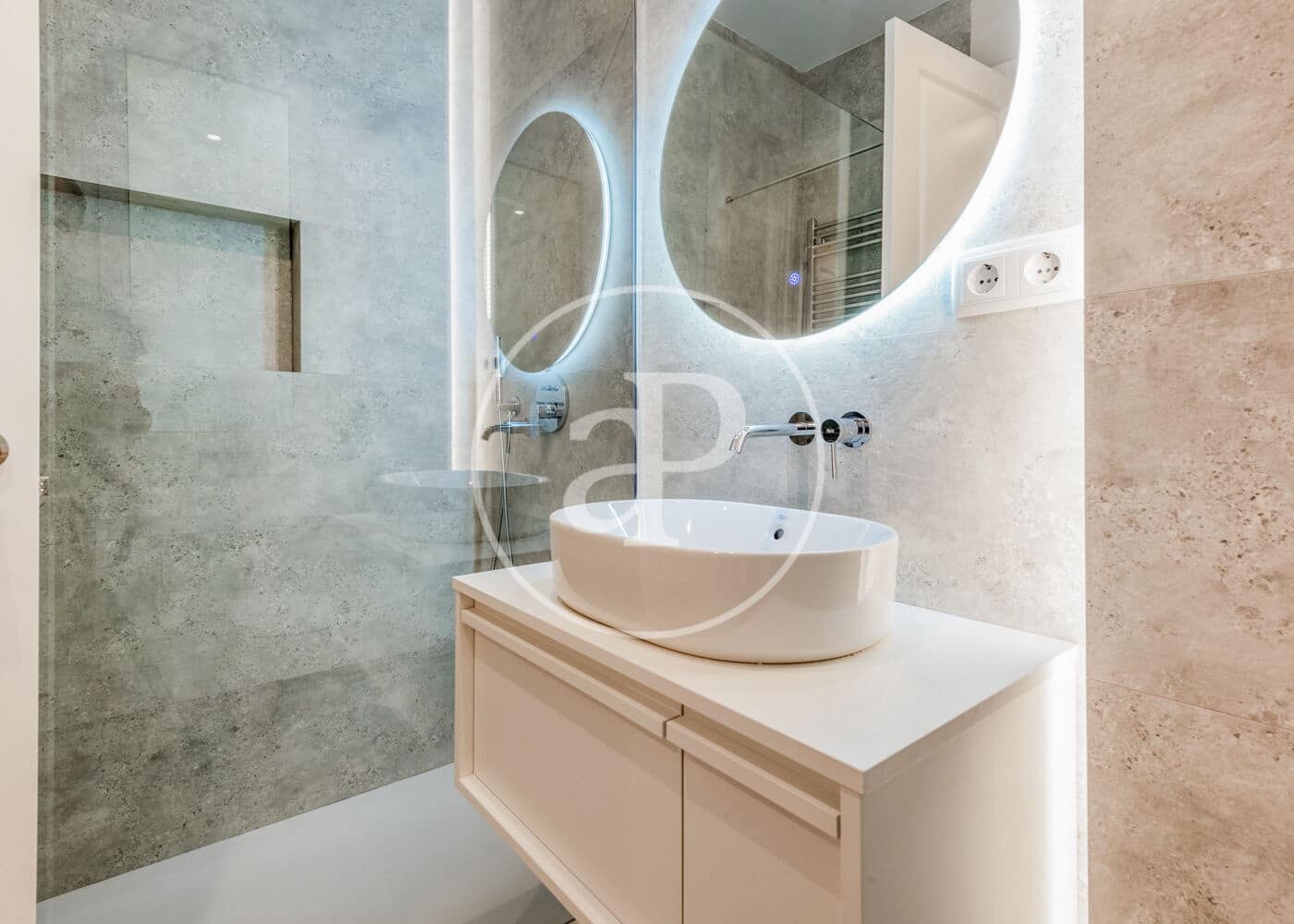 3 soveværelse Lejlighed til salg i Madrid by - € 1.650.000 (Ref: 9200743)