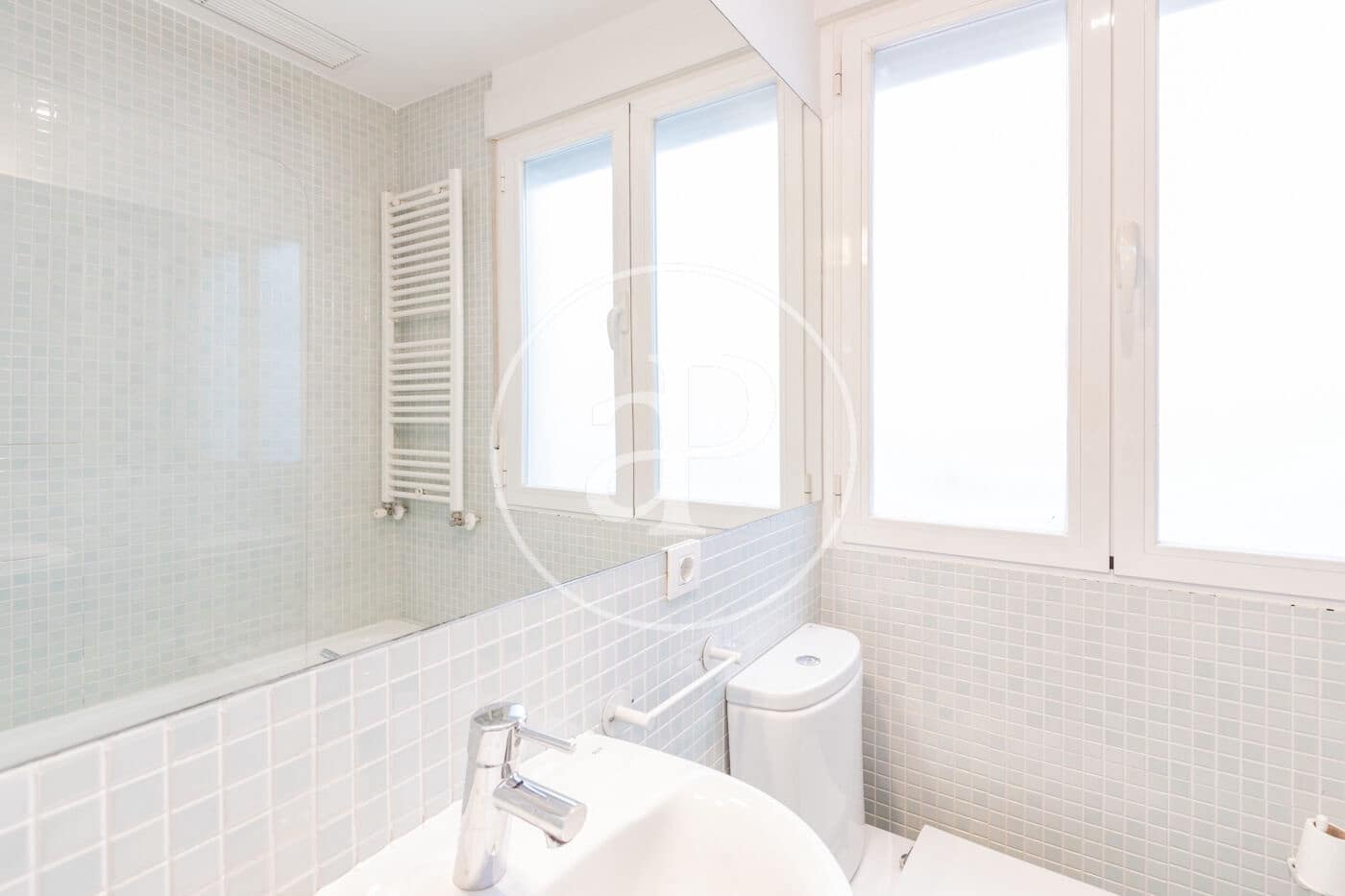 3 soveværelse Lejlighed til leje i Madrid by - € 3.300 (Ref: 9206808)