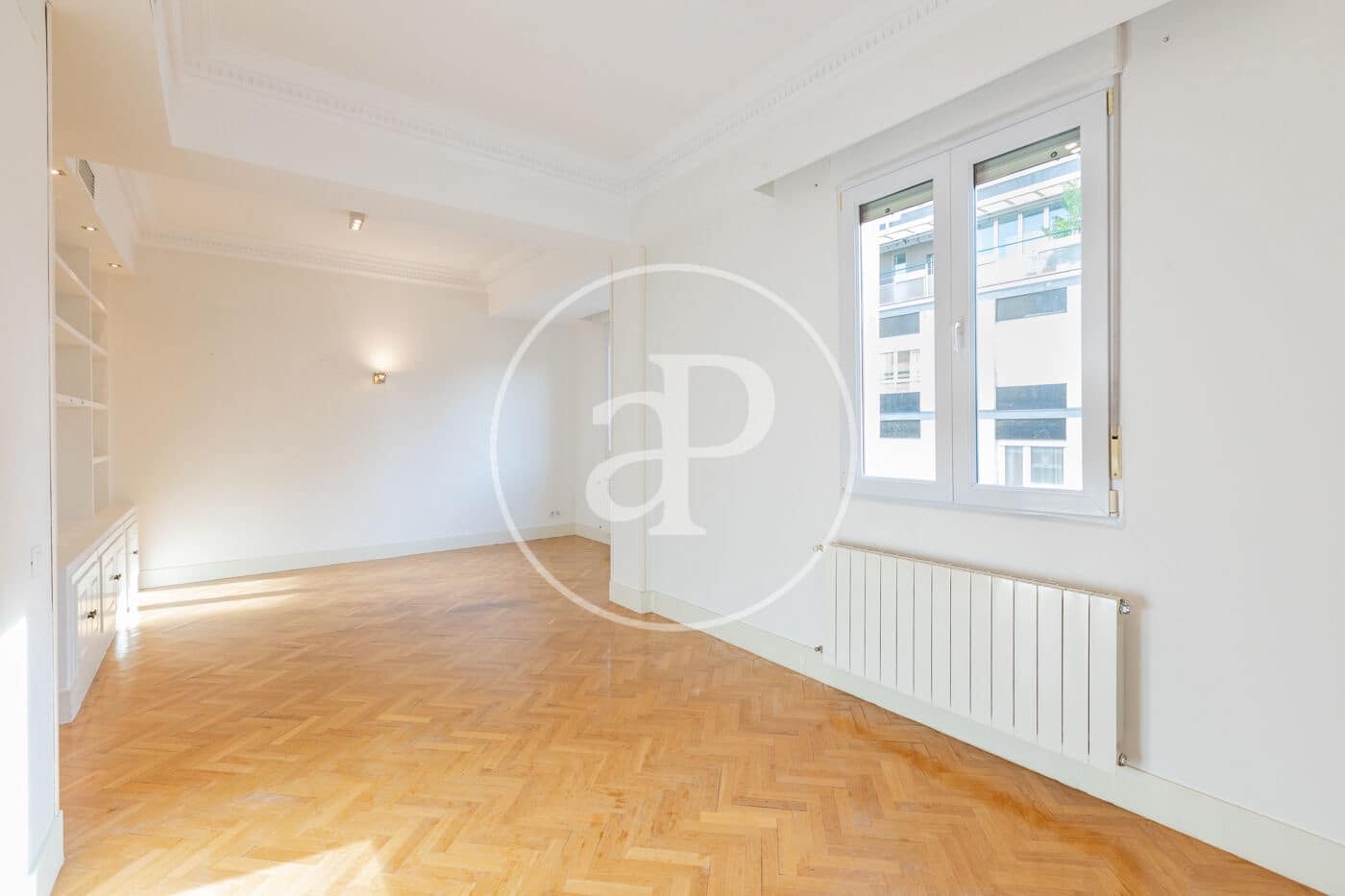 3 soveværelse Lejlighed til leje i Madrid by - € 3.300 (Ref: 9206808)