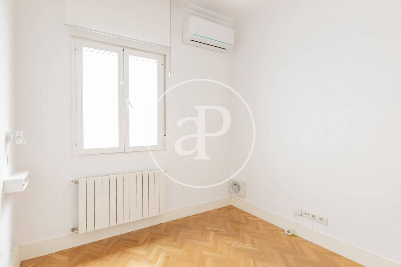 3 soveværelse Lejlighed til leje i Madrid by - € 3.300 (Ref: 9206808)