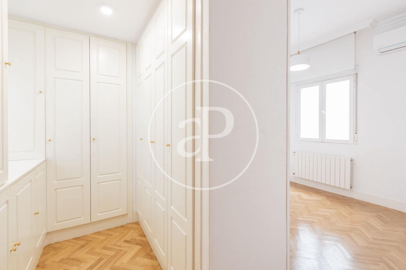 3 soveværelse Lejlighed til leje i Madrid by - € 3.300 (Ref: 9206808)