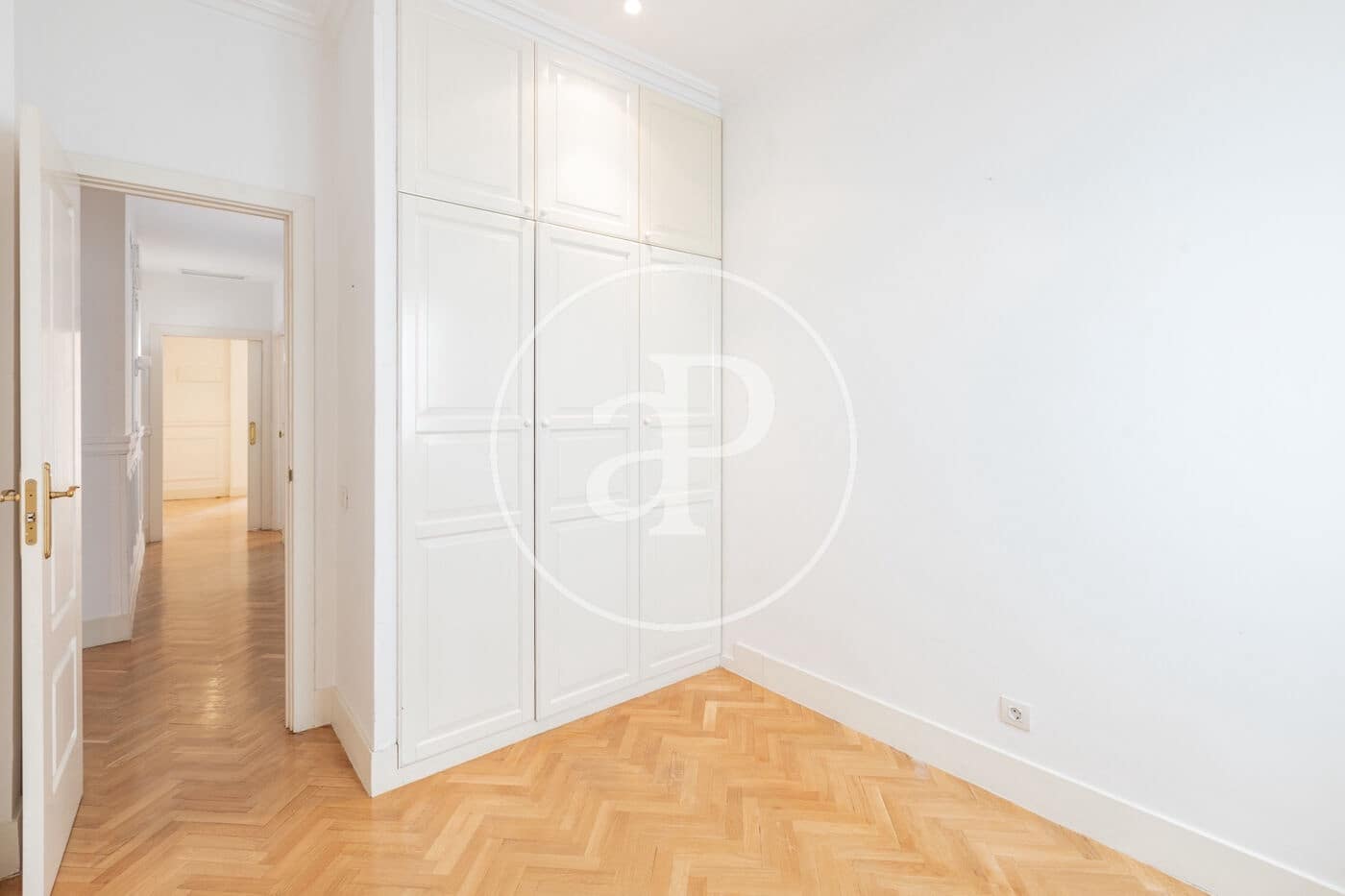 3 soveværelse Lejlighed til leje i Madrid by - € 3.300 (Ref: 9206808)