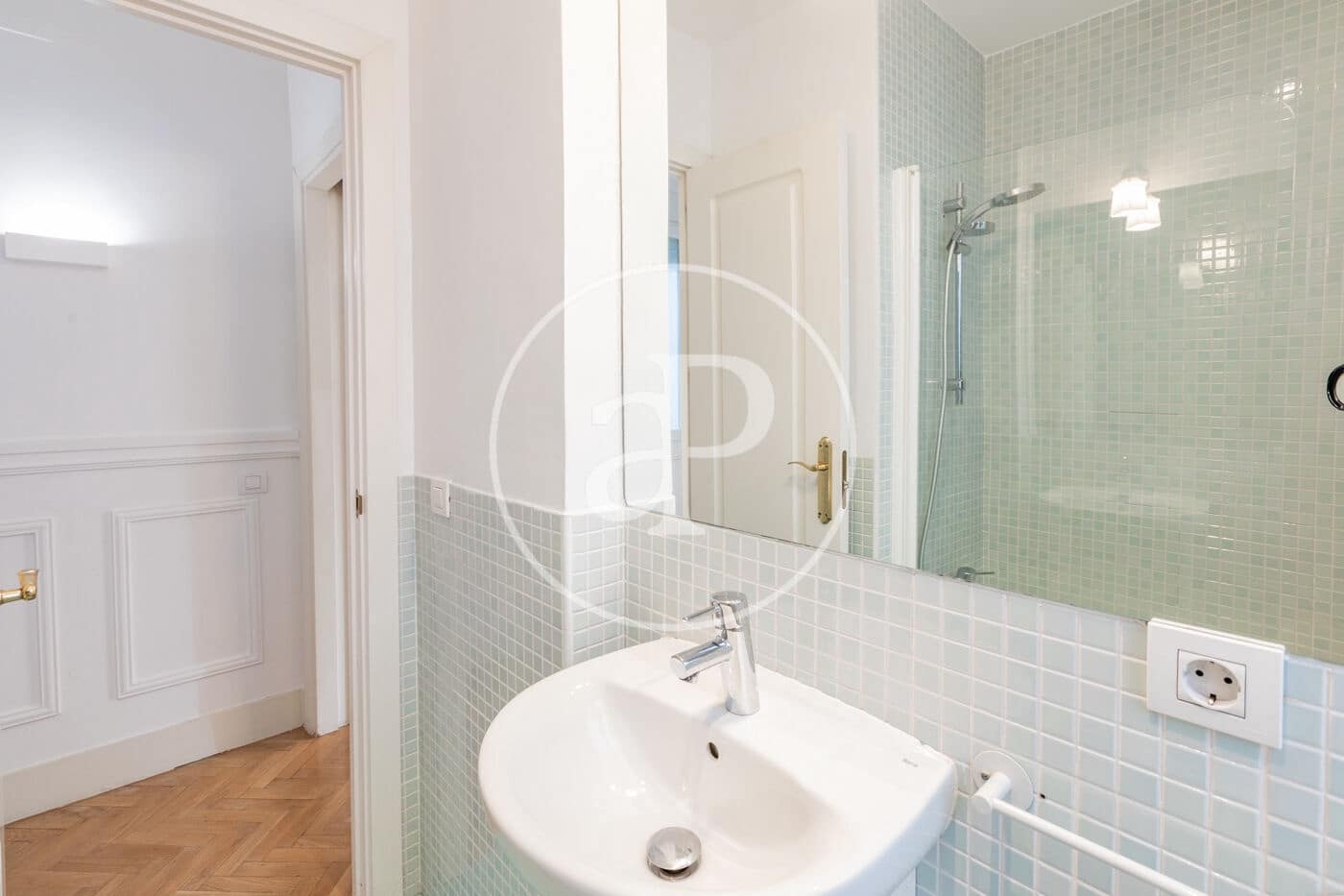 3 soveværelse Lejlighed til leje i Madrid by - € 3.300 (Ref: 9206808)