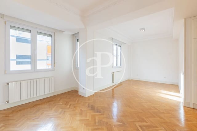 3 soveværelse Lejlighed til leje i Recoletos, Madrid by - € 3.300 (Ref: 9206808)