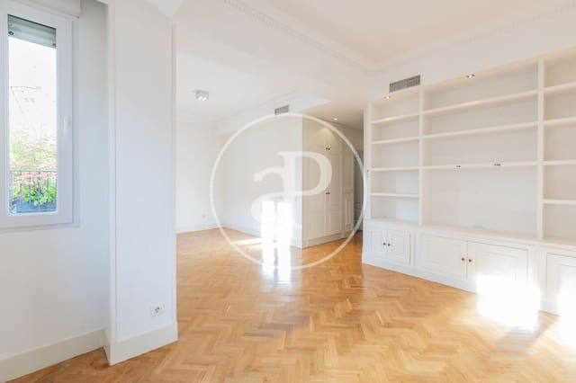 3 soveværelse Lejlighed til leje i Recoletos, Madrid by - € 3.300 (Ref: 9206808)