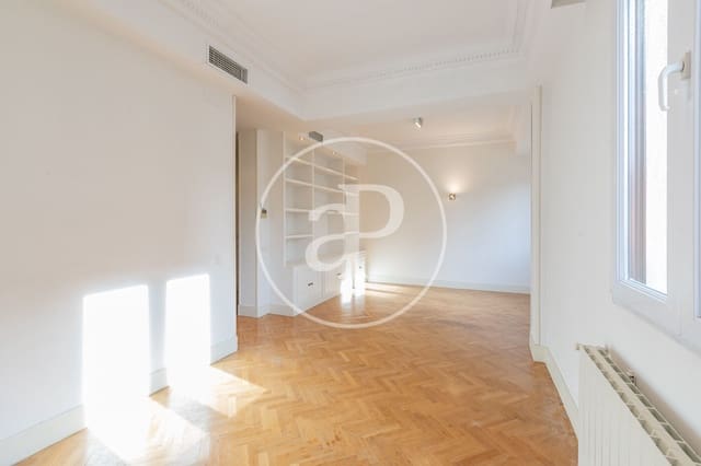 3 soveværelse Lejlighed til leje i Recoletos, Madrid by - € 3.300 (Ref: 9206808)