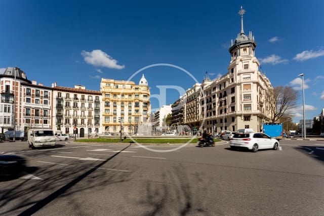 4 bedroom Apartment for sale in Almagro, Madrid city - € 1,350,000 (Ref: 9206812)