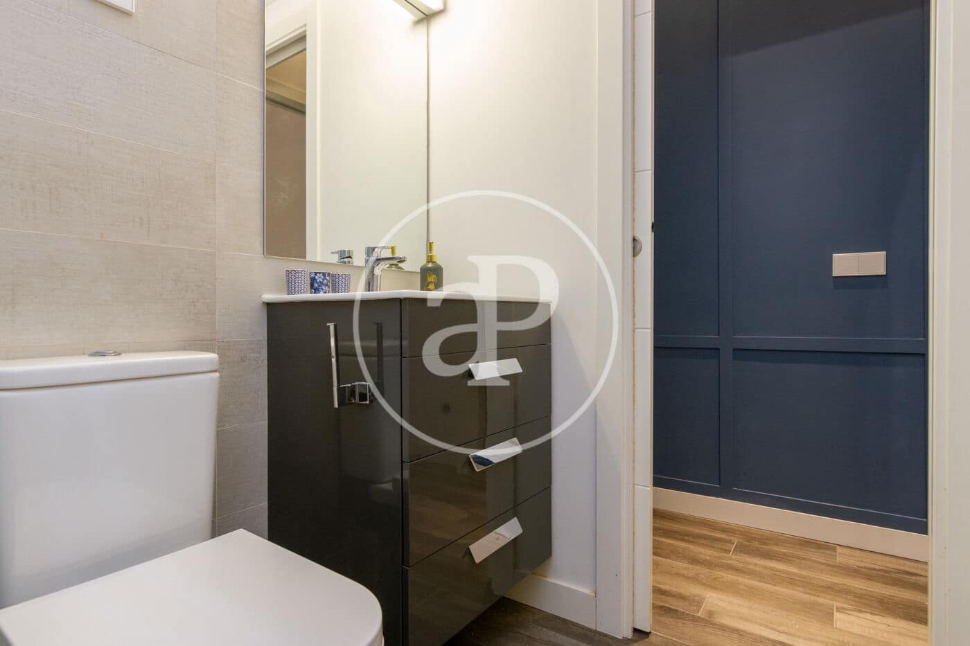 2 quarto Apartamento para arrendar em Madrid cidade - 2 700 € (Ref: 9208575)
