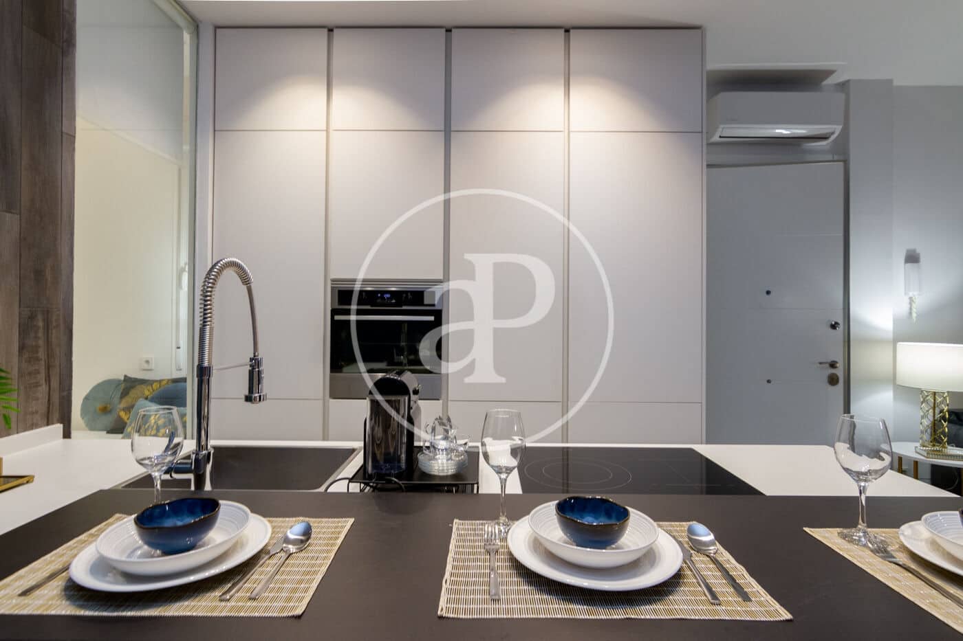 2 quarto Apartamento para arrendar em Madrid cidade - 2 700 € (Ref: 9208575)