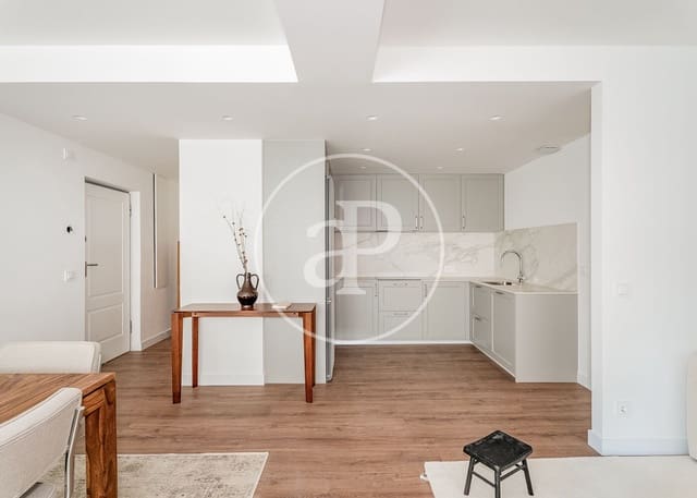 2 chambre Appartement à vendre à Cuatro Caminos, Madrid ville - 990 000 € (Ref: 9215406)