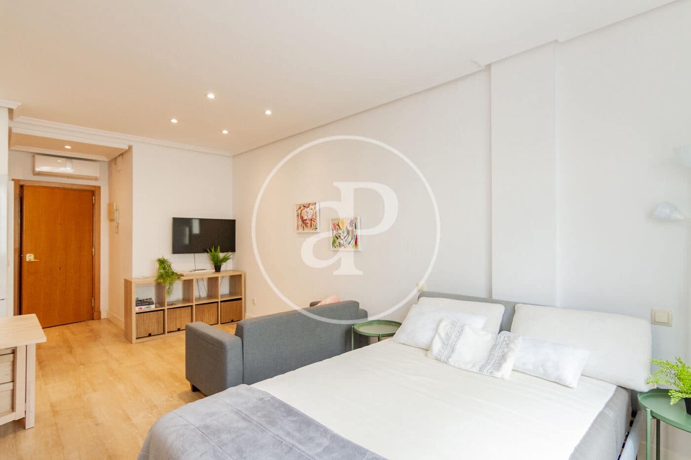 1 quarto Apartamento para arrendar em Madrid cidade - 1 300 € (Ref: 9228866)