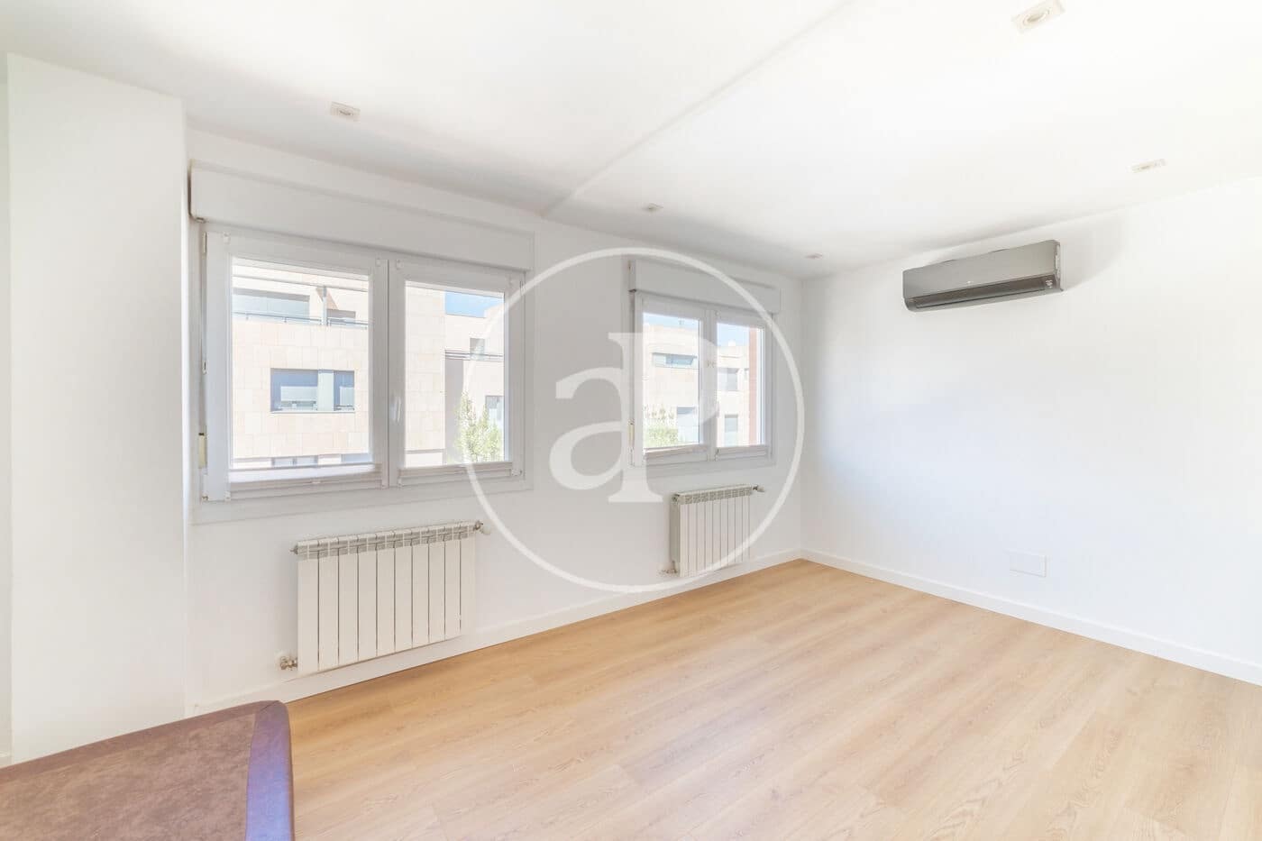 6 soveværelse Villa til leje i Madrid by - € 3.950 (Ref: 9232905)