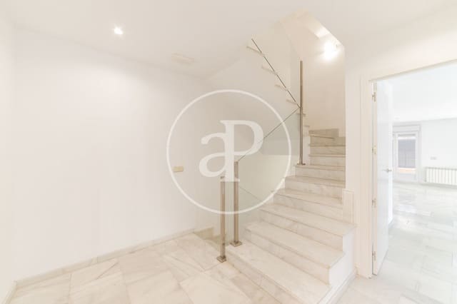 6 soverom Villa til leie i Peñagrande, Madrid by - € 3 950 (Ref: 9232905)