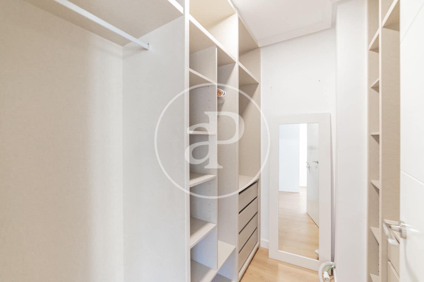 6 soveværelse Villa til leje i Madrid by - € 3.950 (Ref: 9232905)