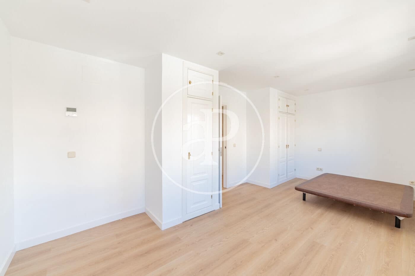 6 soveværelse Villa til leje i Madrid by - € 3.950 (Ref: 9232905)