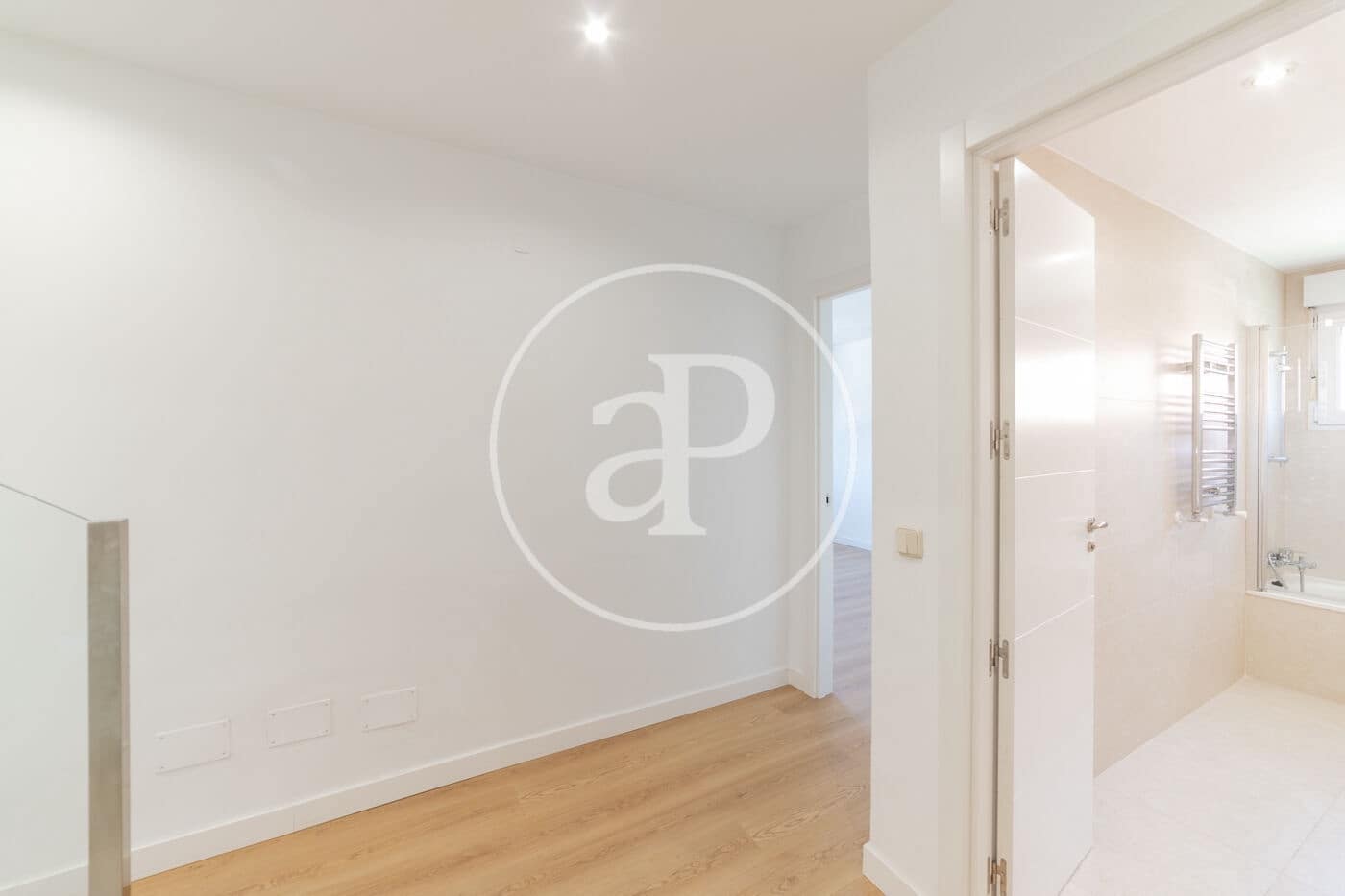 6 soveværelse Villa til leje i Madrid by - € 3.950 (Ref: 9232905)