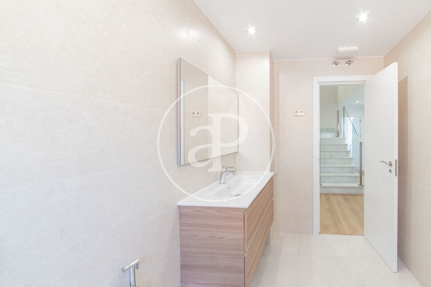 6 soveværelse Villa til leje i Madrid by - € 3.950 (Ref: 9232905)