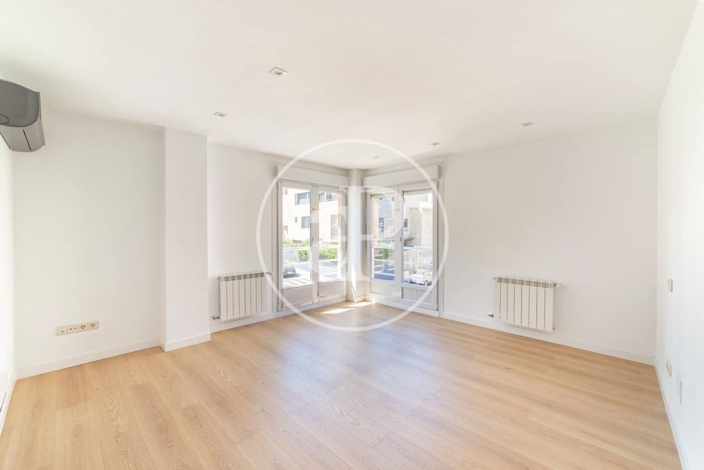 6 soveværelse Villa til leje i Madrid by - € 3.950 (Ref: 9232905)