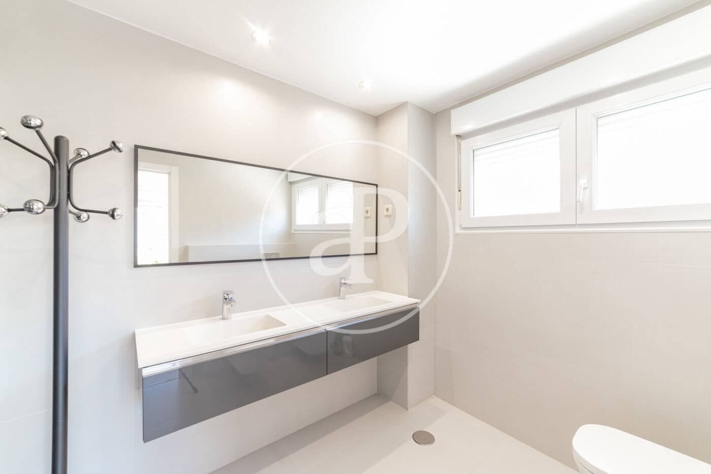 6 soveværelse Villa til leje i Madrid by - € 3.950 (Ref: 9232905)