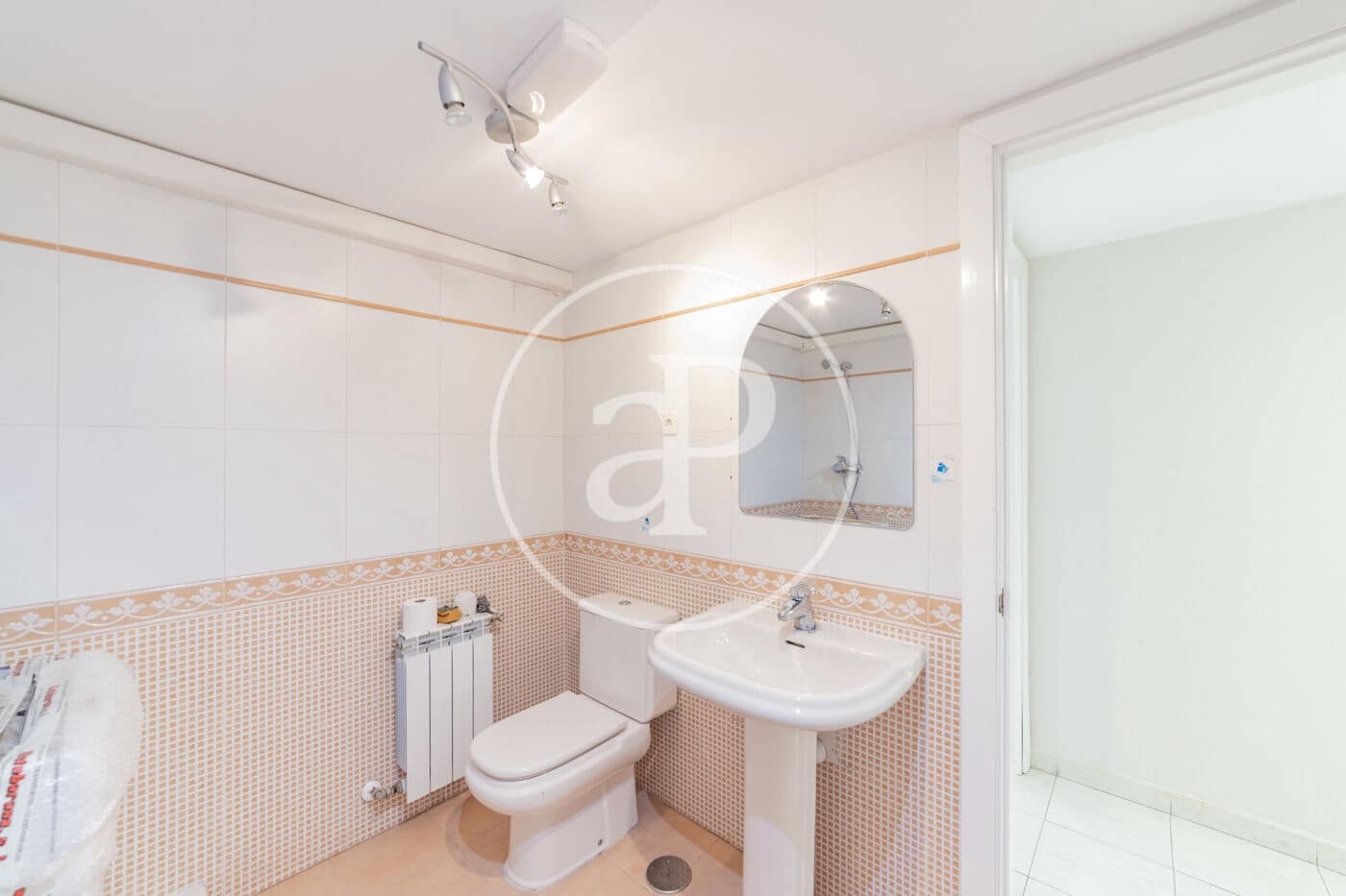 6 soveværelse Villa til leje i Madrid by - € 3.950 (Ref: 9232905)