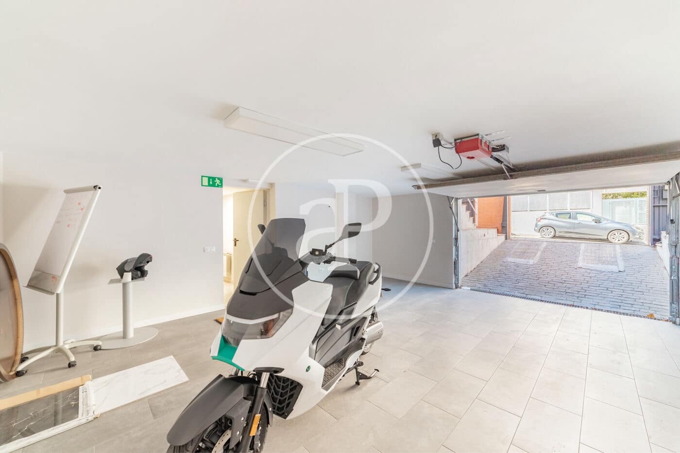 6 soveværelse Villa til leje i Madrid by - € 3.950 (Ref: 9232905)