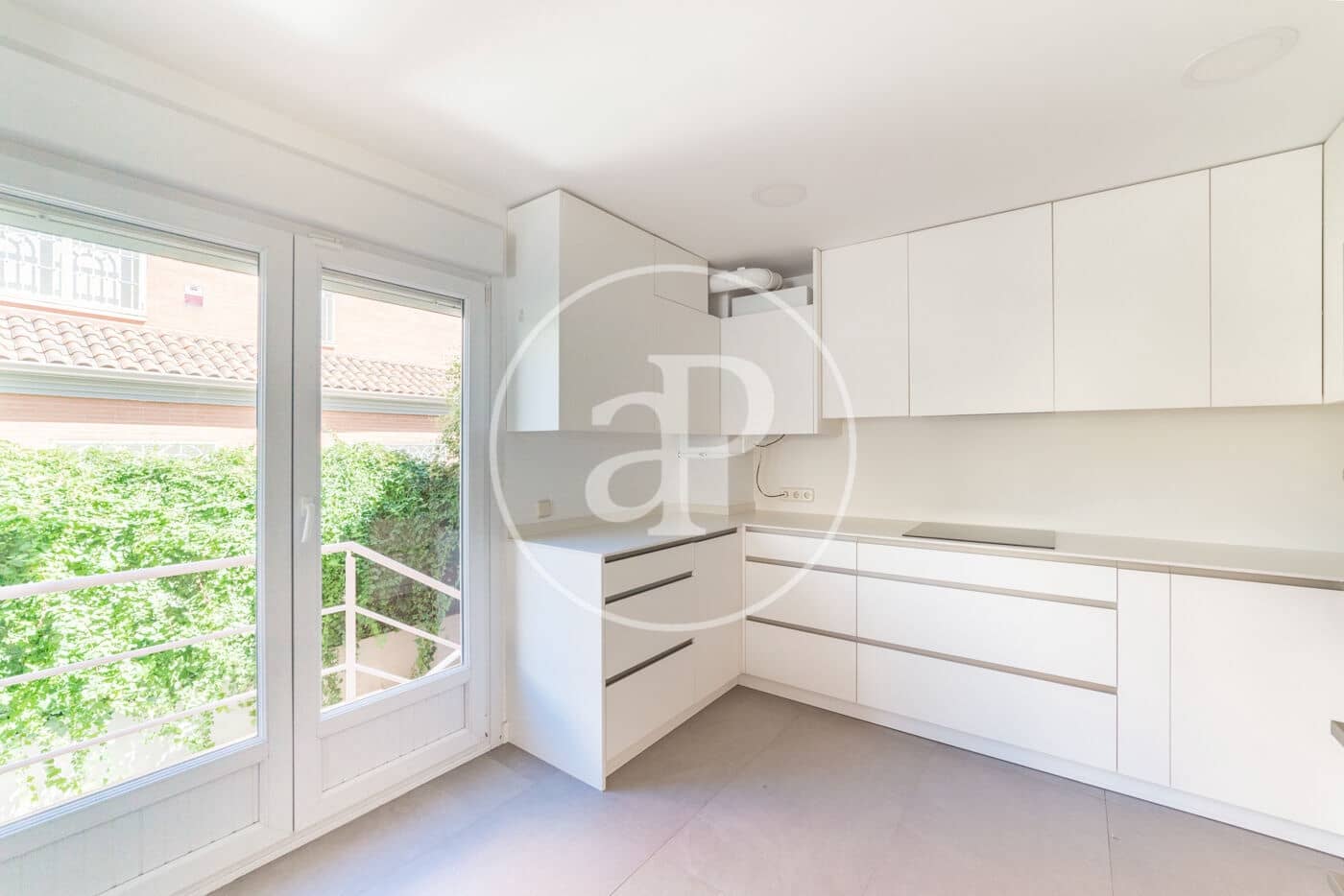 6 soveværelse Villa til leje i Madrid by - € 3.950 (Ref: 9232905)