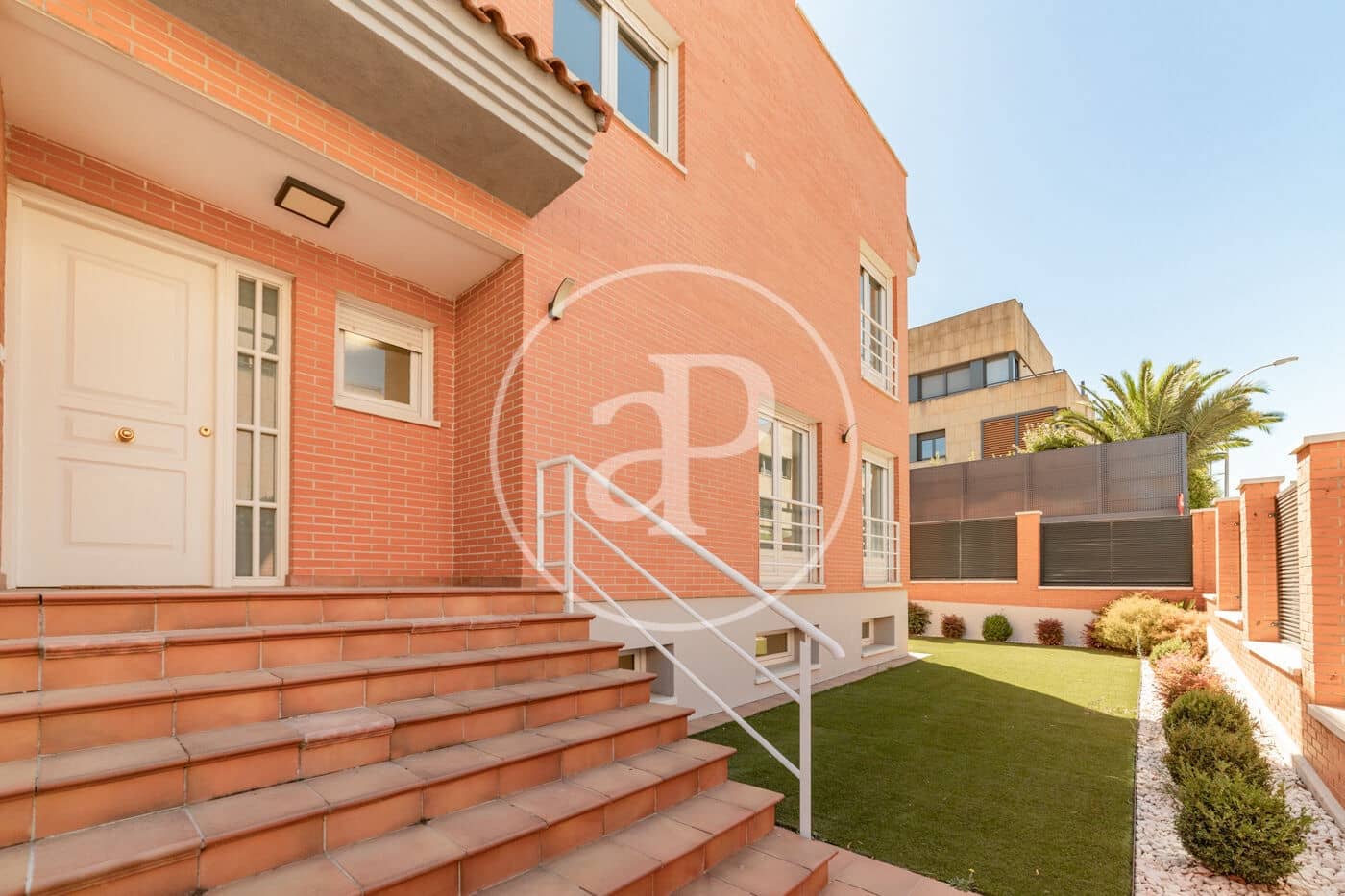 6 soveværelse Villa til leje i Madrid by - € 3.950 (Ref: 9232905)