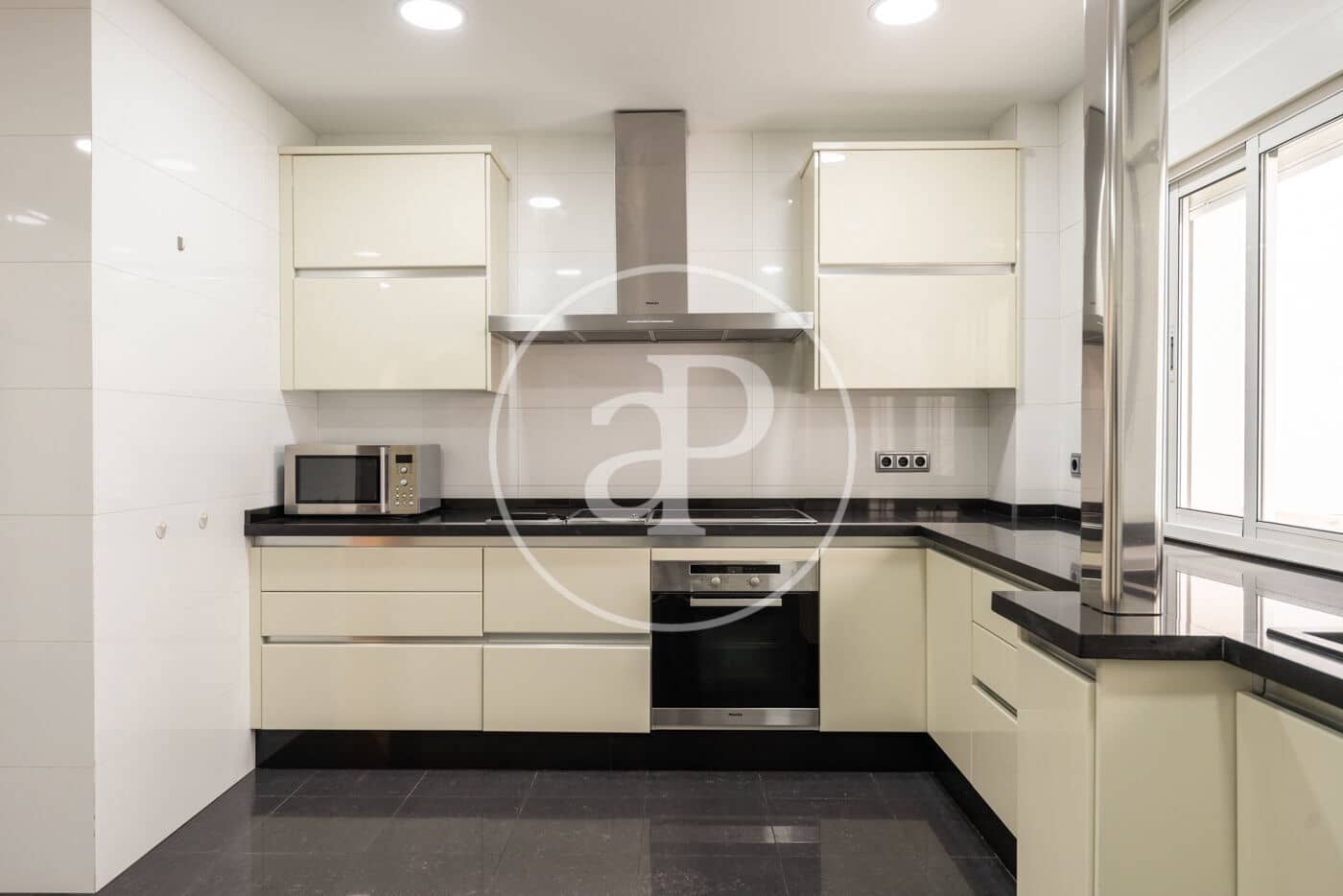 3 camera da letto Appartamento da affittare in Madrid citta - 3.900 € (Rif: 9232906)