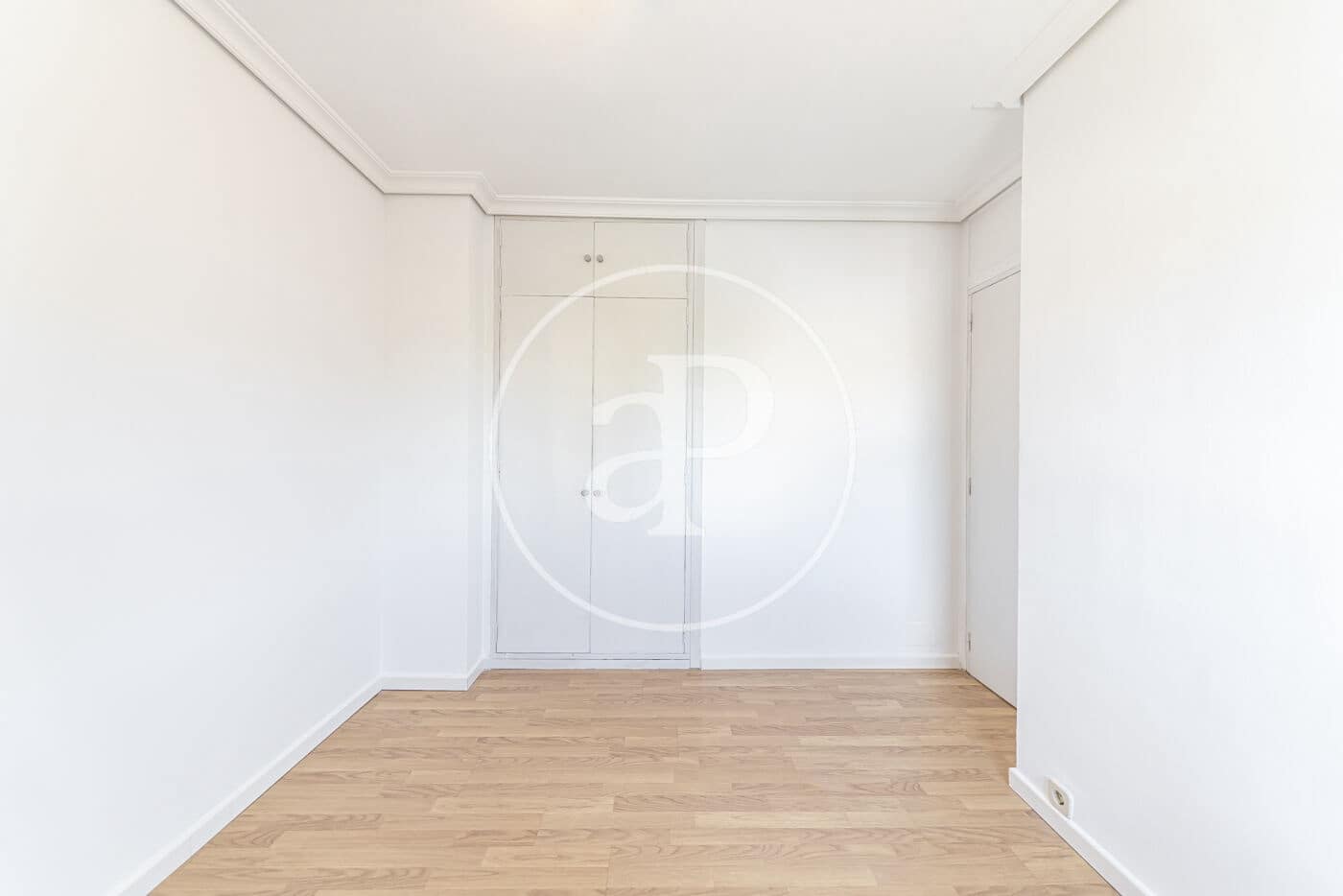 2 soveværelse Lejlighed til leje i Madrid by med swimmingpool garage - € 1.850 (Ref: 9232911)