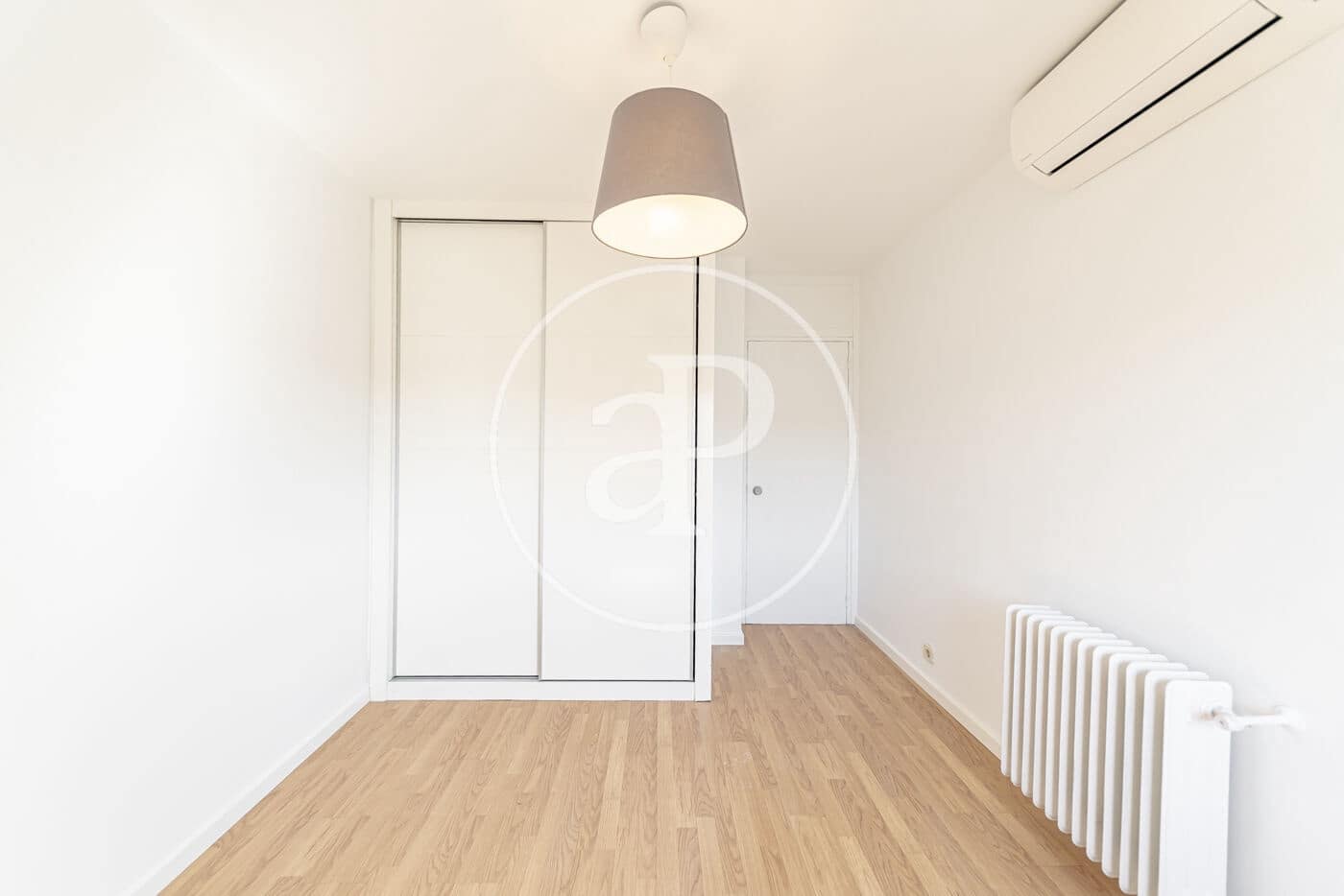 2 soveværelse Lejlighed til leje i Madrid by med swimmingpool garage - € 1.850 (Ref: 9232911)