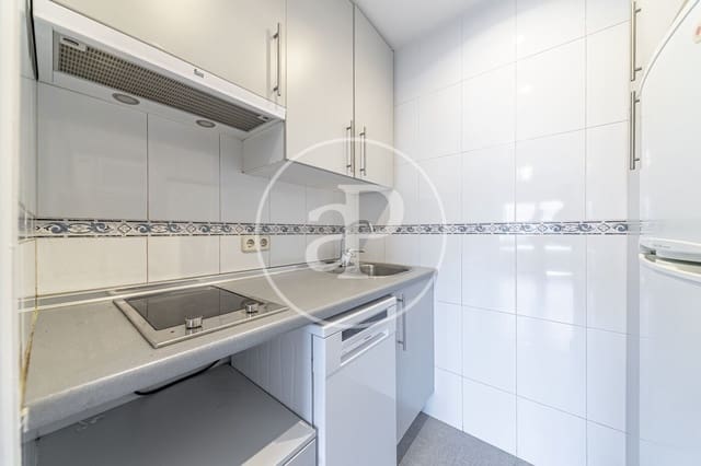 Apartamento de 2 habitaciones en Nueva España, Madrid ciudad en alquiler con piscina garaje - 1.850 € (Ref: 9232911)