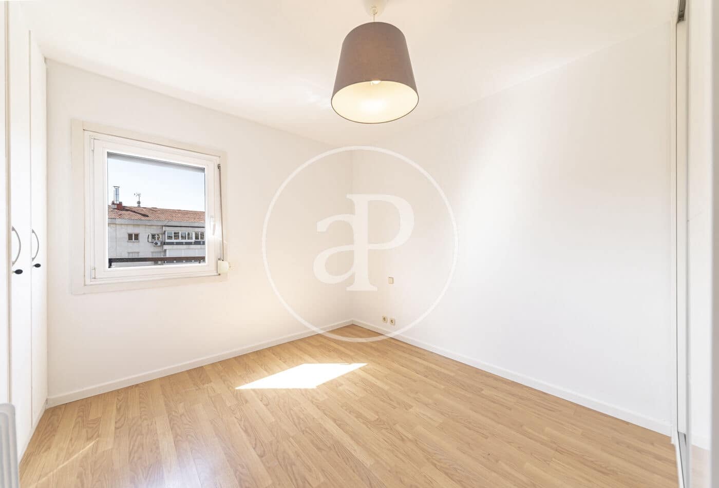 2 soveværelse Lejlighed til leje i Madrid by med swimmingpool garage - € 1.850 (Ref: 9232911)