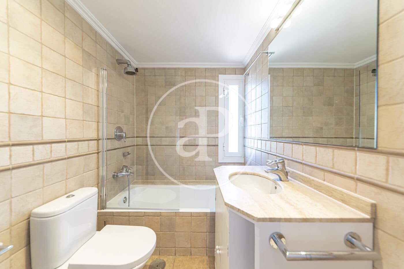 2 soveværelse Lejlighed til leje i Madrid by med swimmingpool garage - € 1.850 (Ref: 9232911)